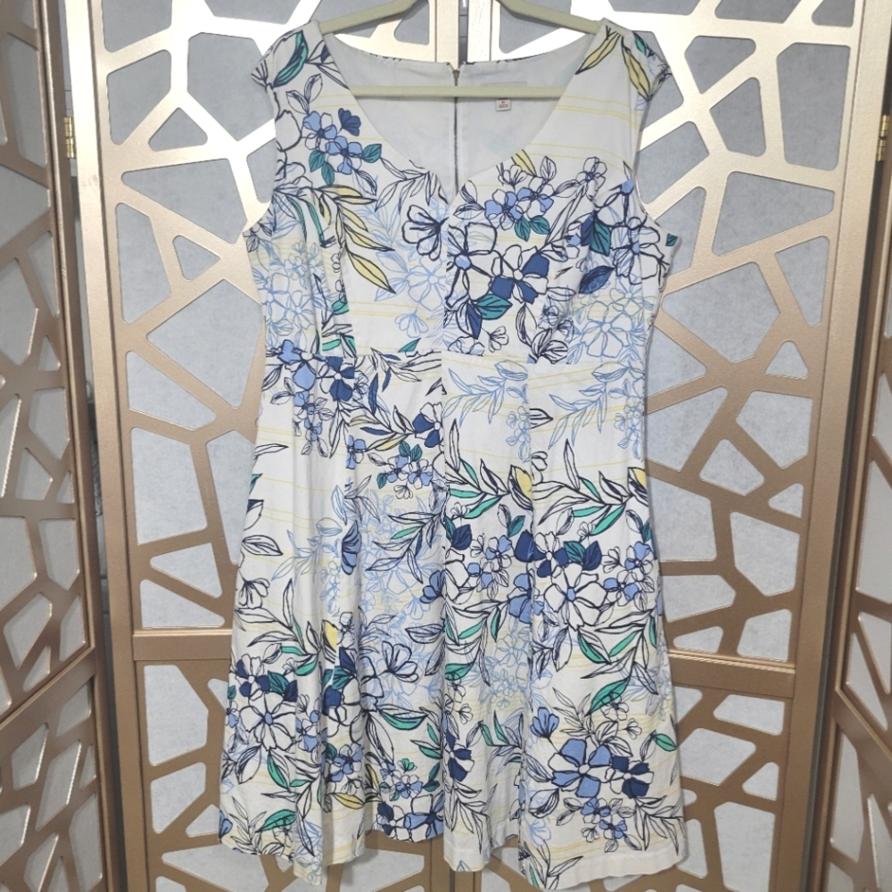 NWOT DRESS BARN Floral Fit & Flare Dress With Pockets